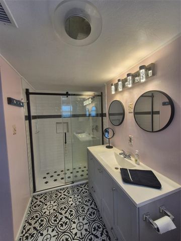 5120 Avenue S, Galveston, TX 77551