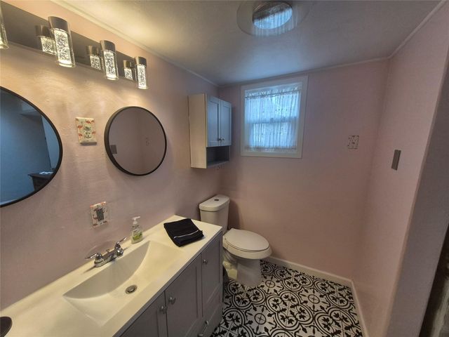 5120 Avenue S, Galveston, TX 77551