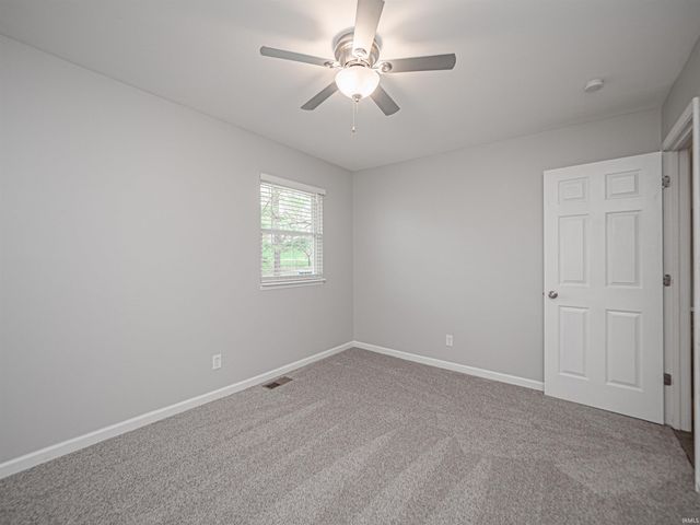 6697 CONCORD Drive, Newburgh, IN 47630