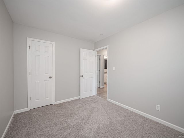 6697 CONCORD Drive, Newburgh, IN 47630