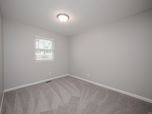 6697 CONCORD Drive, Newburgh, IN 47630