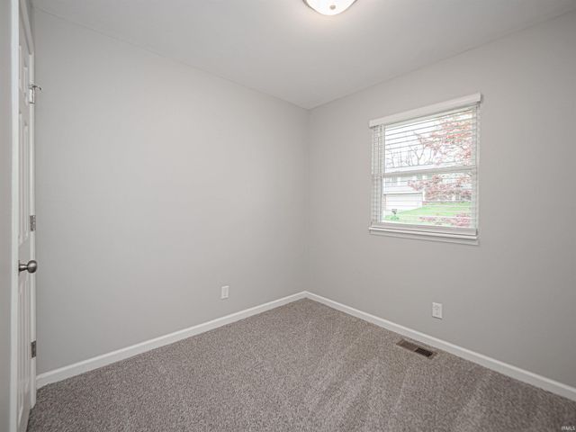 6697 CONCORD Drive, Newburgh, IN 47630