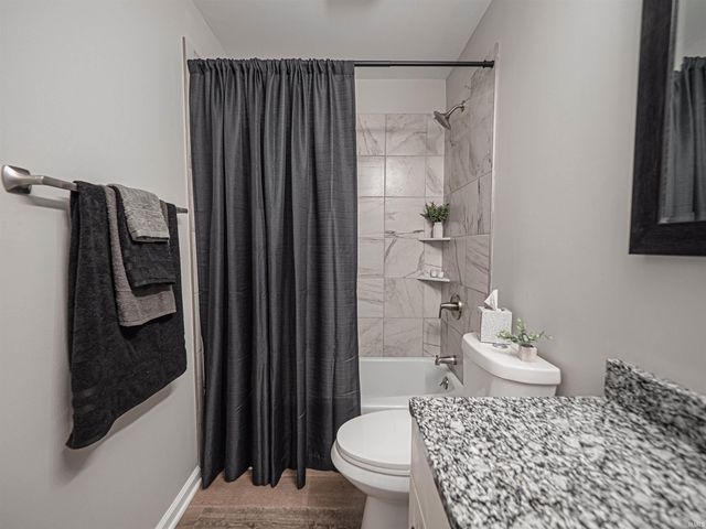 6697 CONCORD Drive, Newburgh, IN 47630