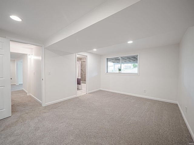 6697 CONCORD Drive, Newburgh, IN 47630