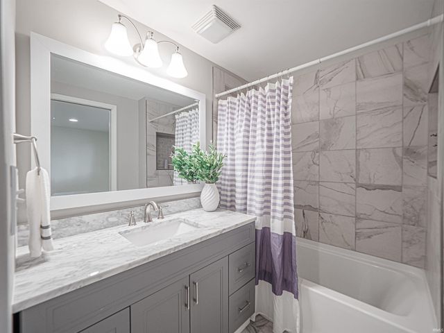 6697 CONCORD Drive, Newburgh, IN 47630