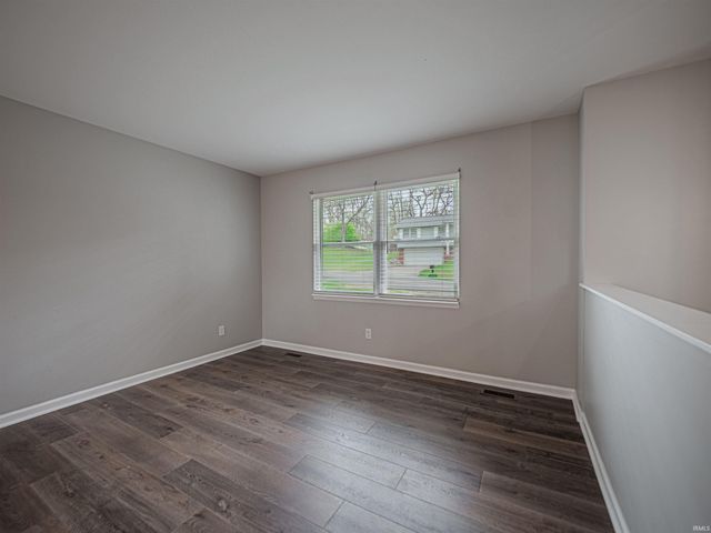 6697 CONCORD Drive, Newburgh, IN 47630