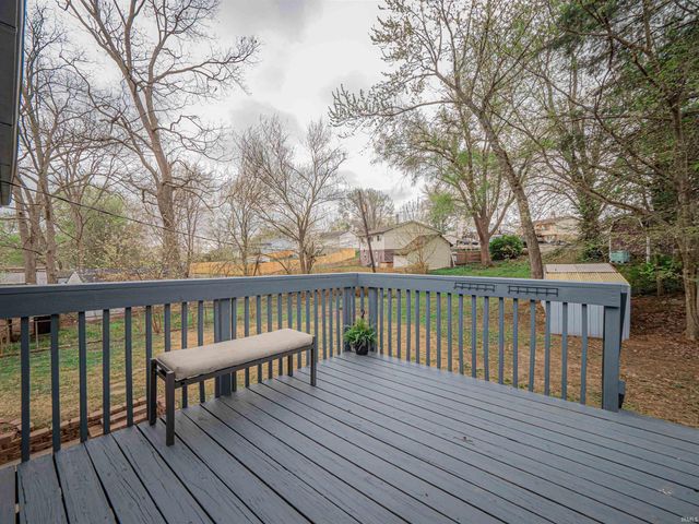 6697 CONCORD Drive, Newburgh, IN 47630