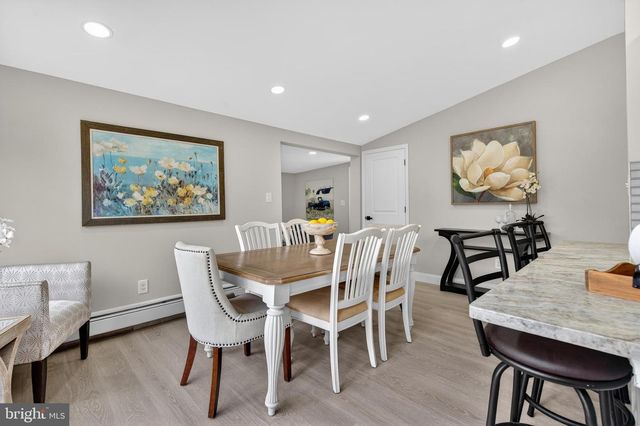 226 RUTH AVE, Maple Shade, NJ 08052