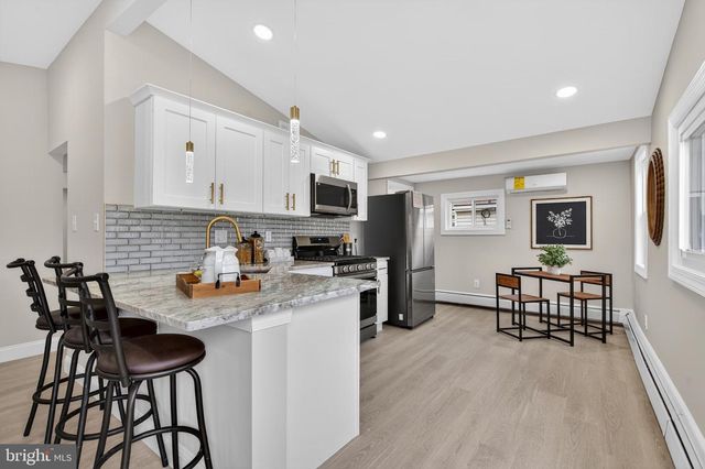 226 RUTH AVE, Maple Shade, NJ 08052