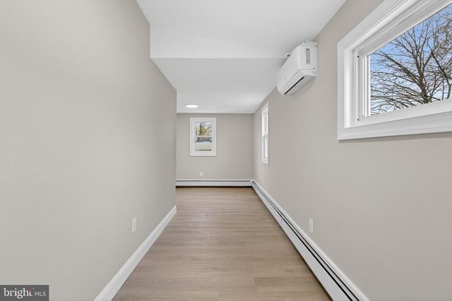 226 RUTH AVE, Maple Shade, NJ 08052