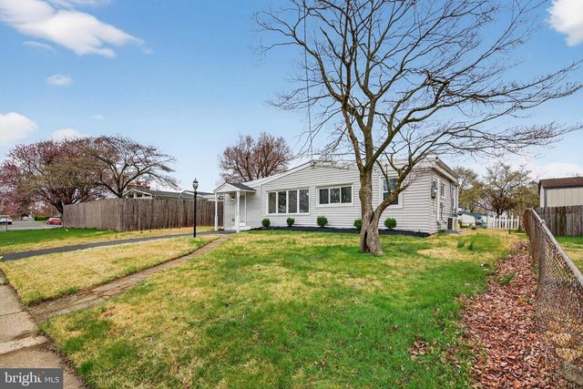 226 RUTH AVE, Maple Shade, NJ 08052