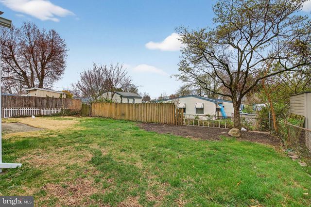 226 RUTH AVE, Maple Shade, NJ 08052