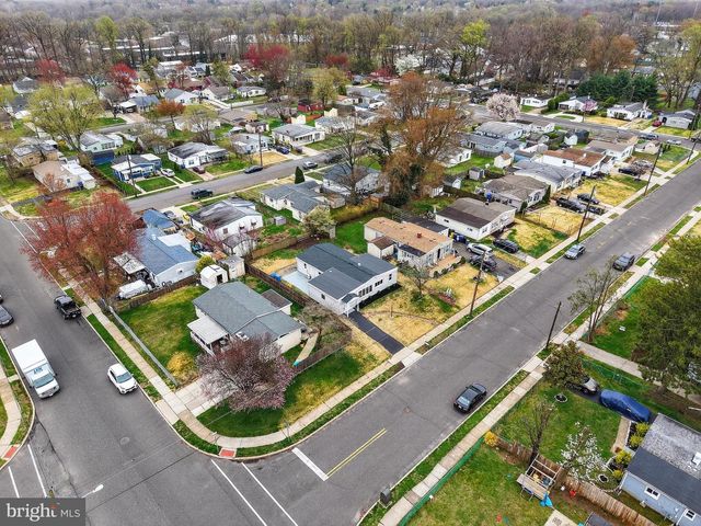 226 RUTH AVE, Maple Shade, NJ 08052