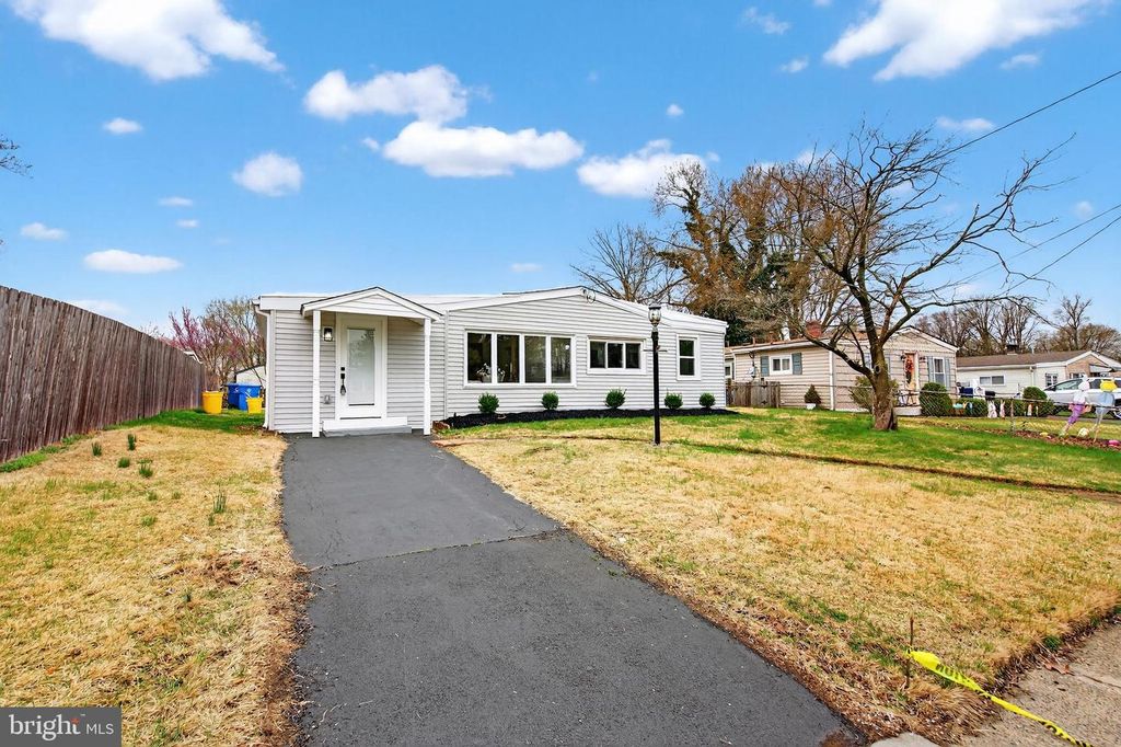 226 RUTH AVE, Maple Shade, NJ 08052