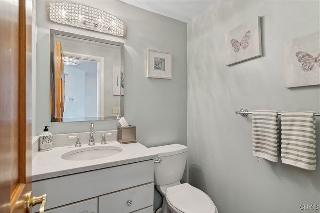 104 Lookout Circle, Camillus, NY 13209