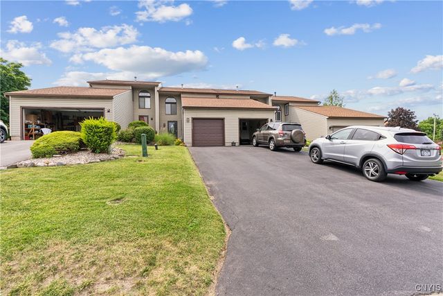 104 Lookout Circle, Camillus, NY 13209