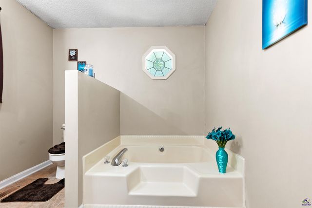 1260 Greentree Parkway, Macon, GA 31210