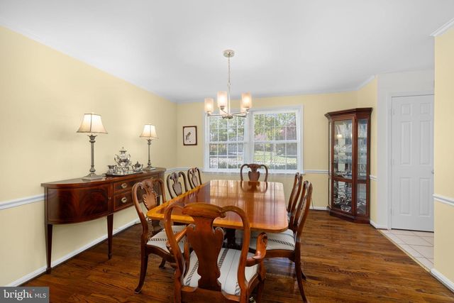 1501 LAUREL HILL RD, Vienna, VA 22182