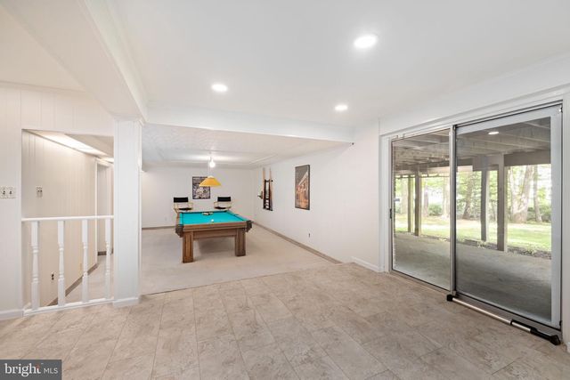 1501 LAUREL HILL RD, Vienna, VA 22182
