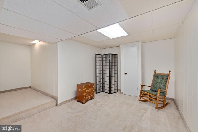 1501 LAUREL HILL RD, Vienna, VA 22182