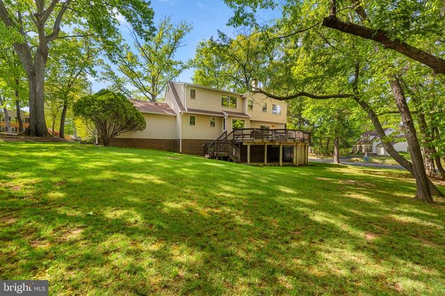 1501 LAUREL HILL RD, Vienna, VA 22182
