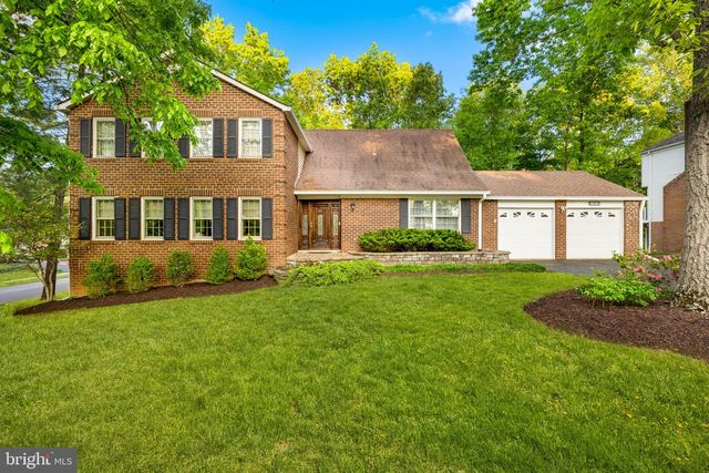 1501 LAUREL HILL RD, Vienna, VA 22182