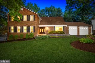 1501 LAUREL HILL RD, Vienna, VA 22182