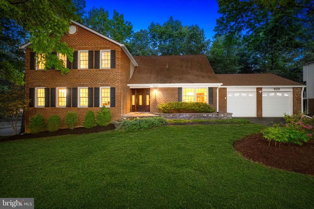 1501 LAUREL HILL RD, Vienna, VA 22182