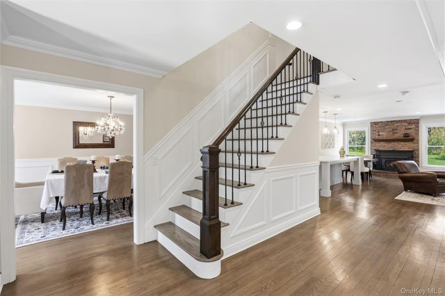 47 Briarfield Lane, Huntington, NY 11743