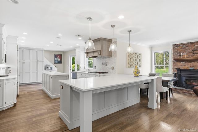 47 Briarfield Lane, Huntington, NY 11743