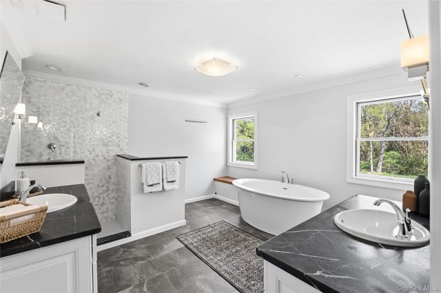47 Briarfield Lane, Huntington, NY 11743