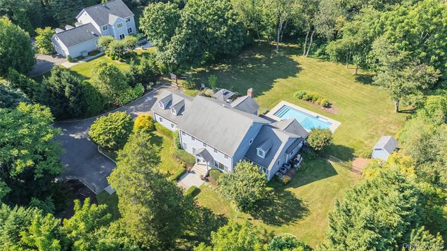 47 Briarfield Lane, Huntington, NY 11743