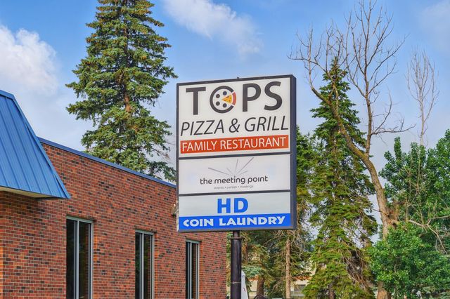 1055 Adamstown Drive, Rosemount, MN 55068