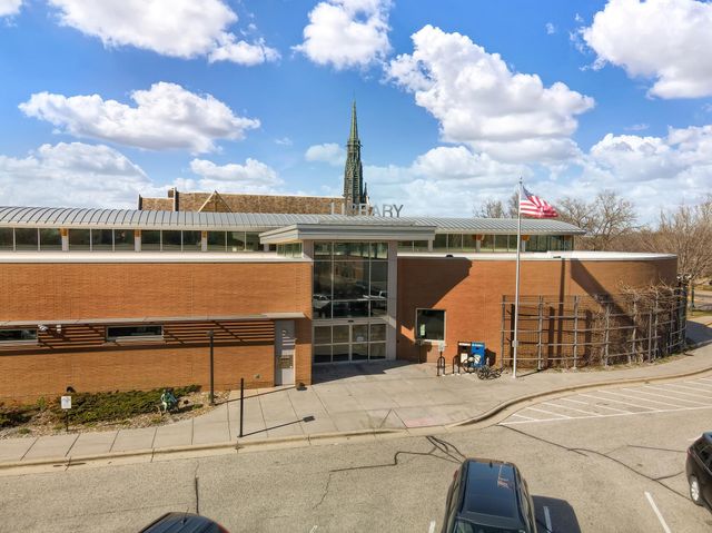 1055 Adamstown Drive, Rosemount, MN 55068