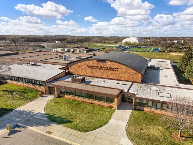 1055 Adamstown Drive, Rosemount, MN 55068