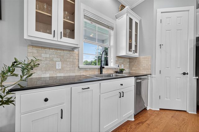 1012 Konetzke Lane, La Grange, TX 78945