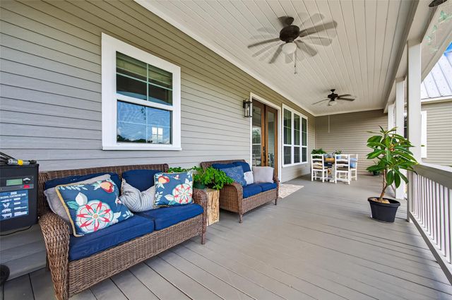 1012 Konetzke Lane, La Grange, TX 78945