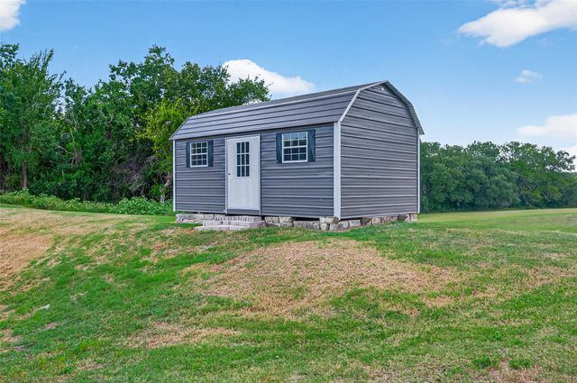 1012 Konetzke Lane, La Grange, TX 78945
