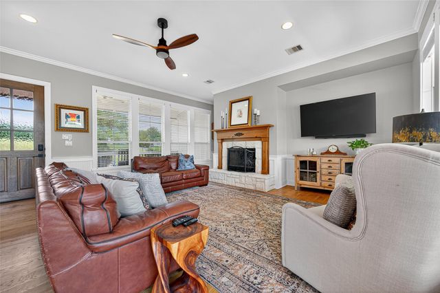 1012 Konetzke Lane, La Grange, TX 78945