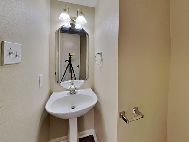 2908 Cambridge Circus, Pearland, TX 77581