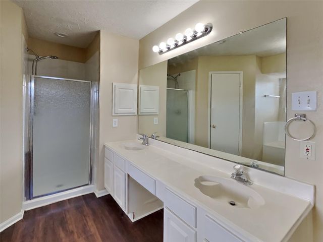 2908 Cambridge Circus, Pearland, TX 77581