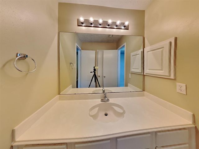 2908 Cambridge Circus, Pearland, TX 77581