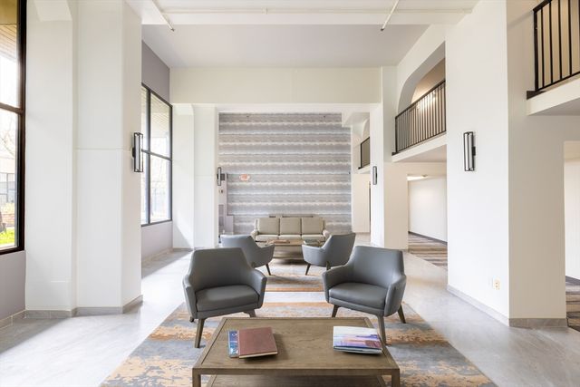 1731 Beacon St 402, Brookline, MA 02445