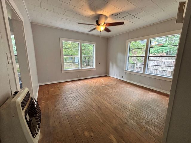 3024 Bonham Street, Paris, TX 75460