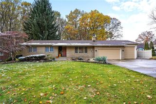 557 Spring Grove Drive, Tallmadge, OH 44278
