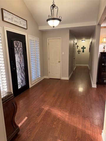 202 Suntide Drive, Sunnyvale, TX 75182