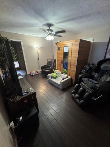 202 Suntide Drive, Sunnyvale, TX 75182