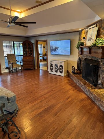 202 Suntide Drive, Sunnyvale, TX 75182