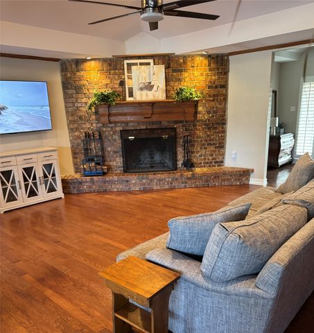 202 Suntide Drive, Sunnyvale, TX 75182