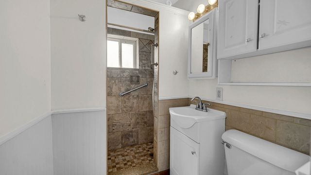 2131 Stanton Avenue, Whiting, IN 46394